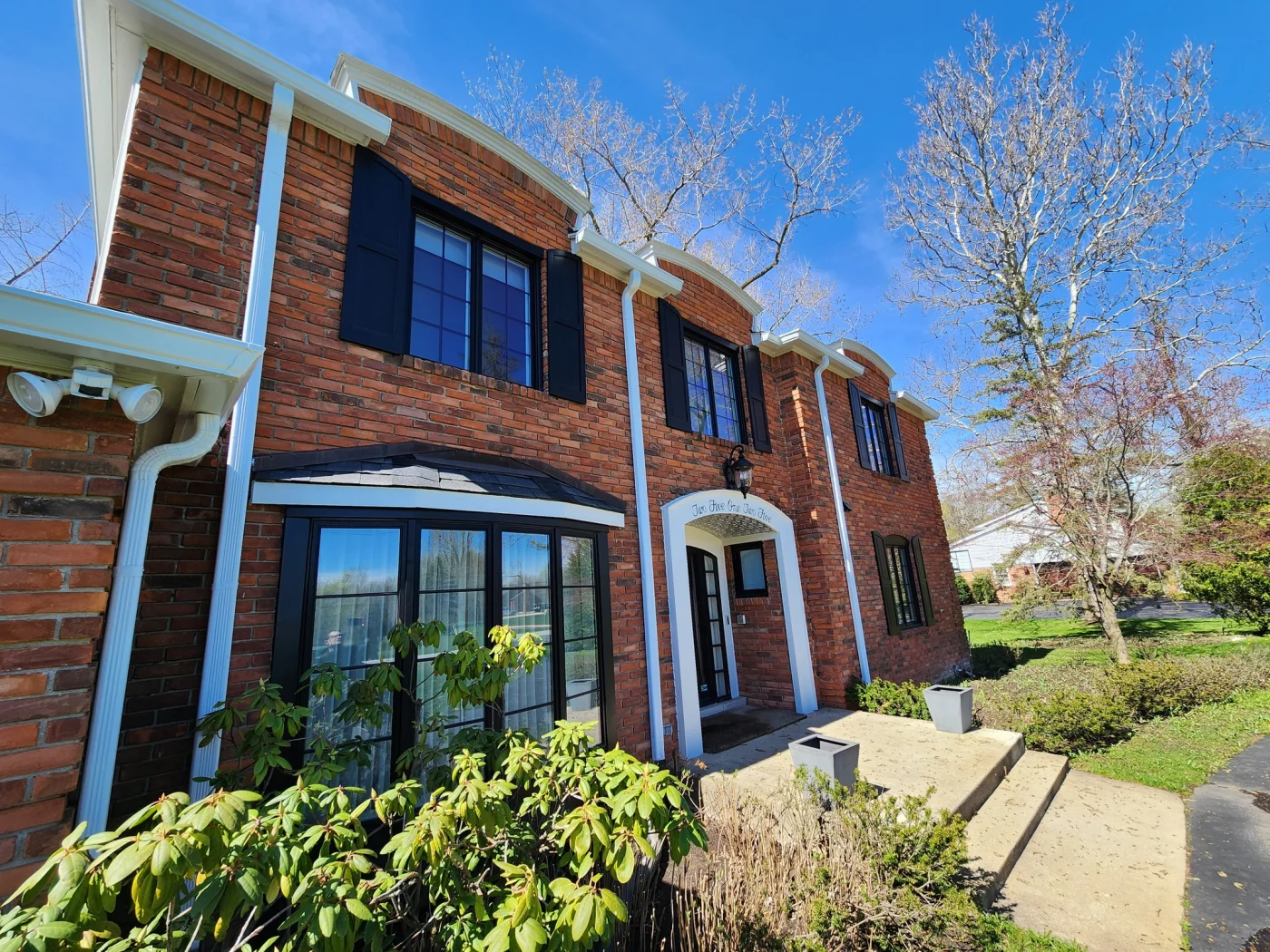 Seamless Gutters Bloomfield Hills White
